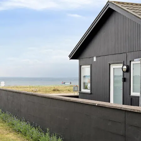 Ferienhaus Renoviertes Strandhaus In Einzigartiger Lage