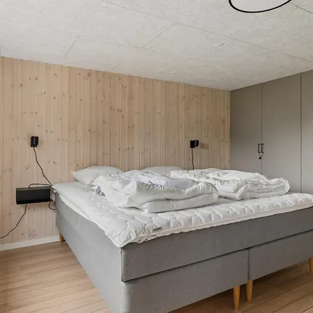 Renoviertes Strandhaus In Einzigartiger Lage *