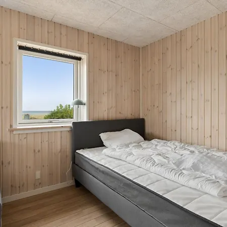 Renoviertes Strandhaus In Einzigartiger Lage *