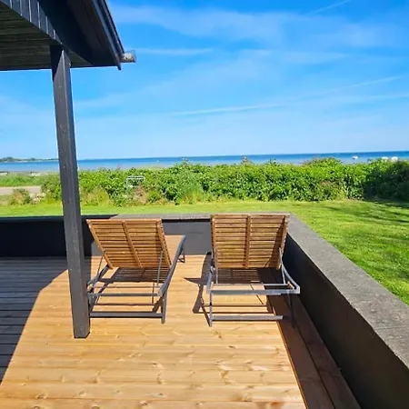 Renoviertes Strandhaus In Einzigartiger Lage Ferienhaus *