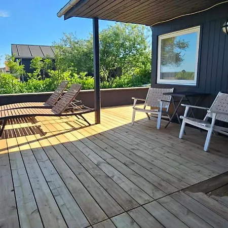 Renoviertes Strandhaus In Einzigartiger Lage