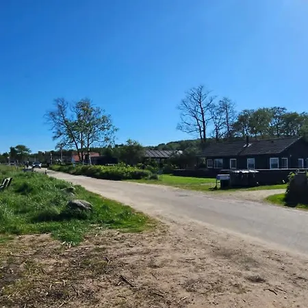 Ferienhaus Renoviertes Strandhaus In Einzigartiger Lage *